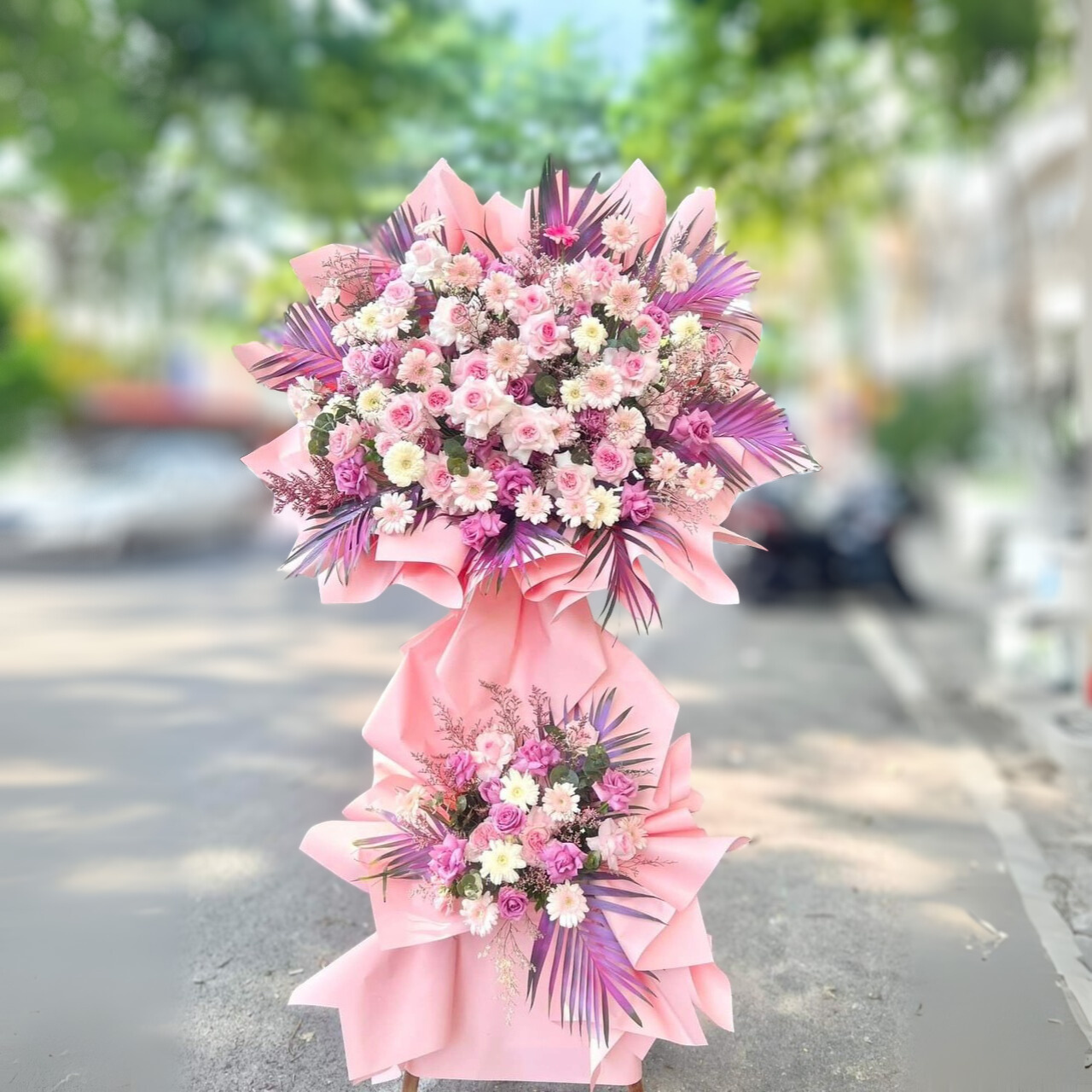 Kệ Hoa Khai Trương Hồng Ngọc – Tông Hồng Pastel Sang Trọng